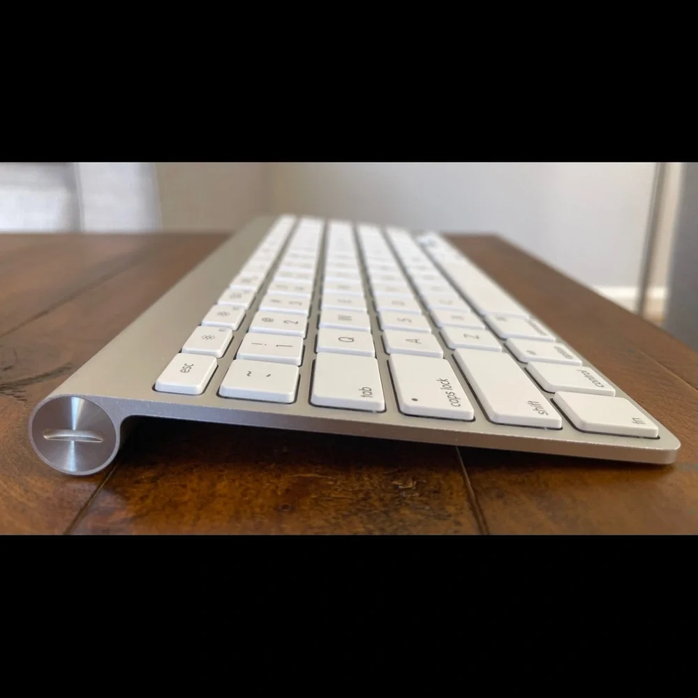 Apple Wireless Keyboard Bluetooth Battery